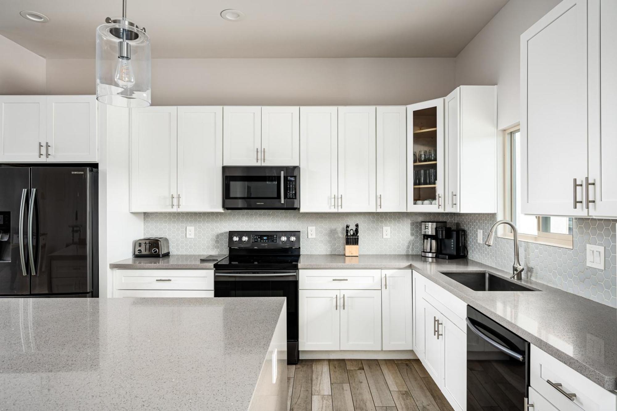 Endless Entertainment And 1.5 Miles From Old Town At Sunbaked Terrace *